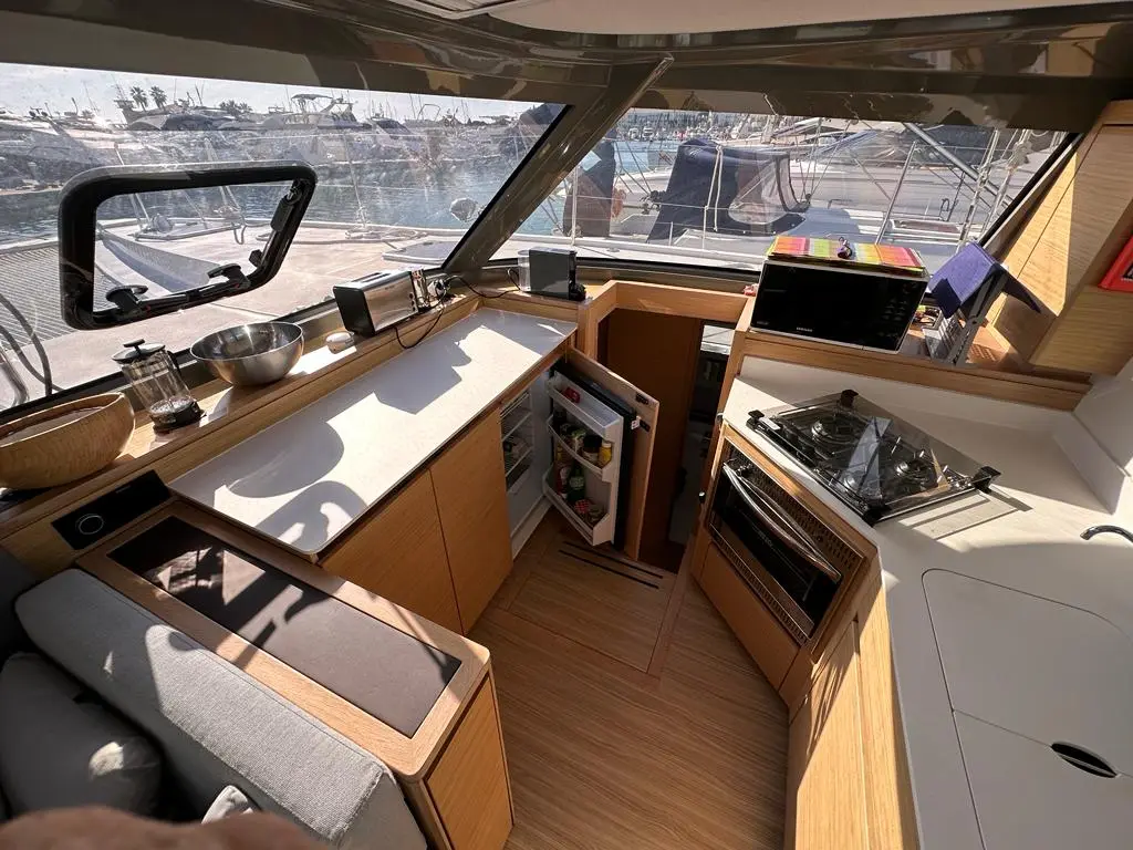 Master Yoda, Interior image