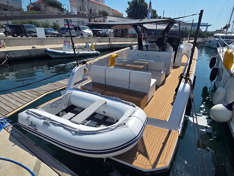 Gala, Pardo 38