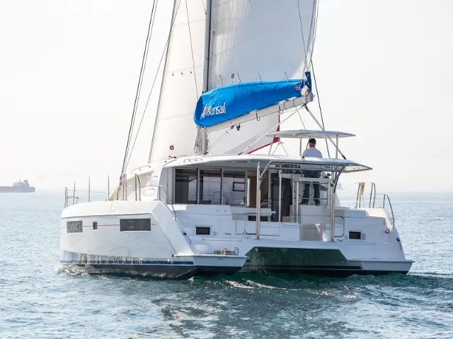 Sunsail 404 Classic, photograph 2