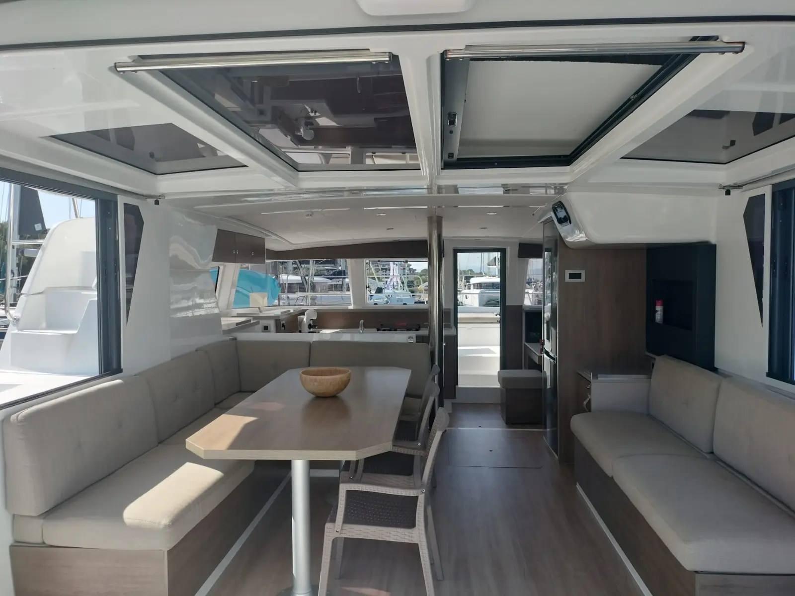 BETA, Interior image
