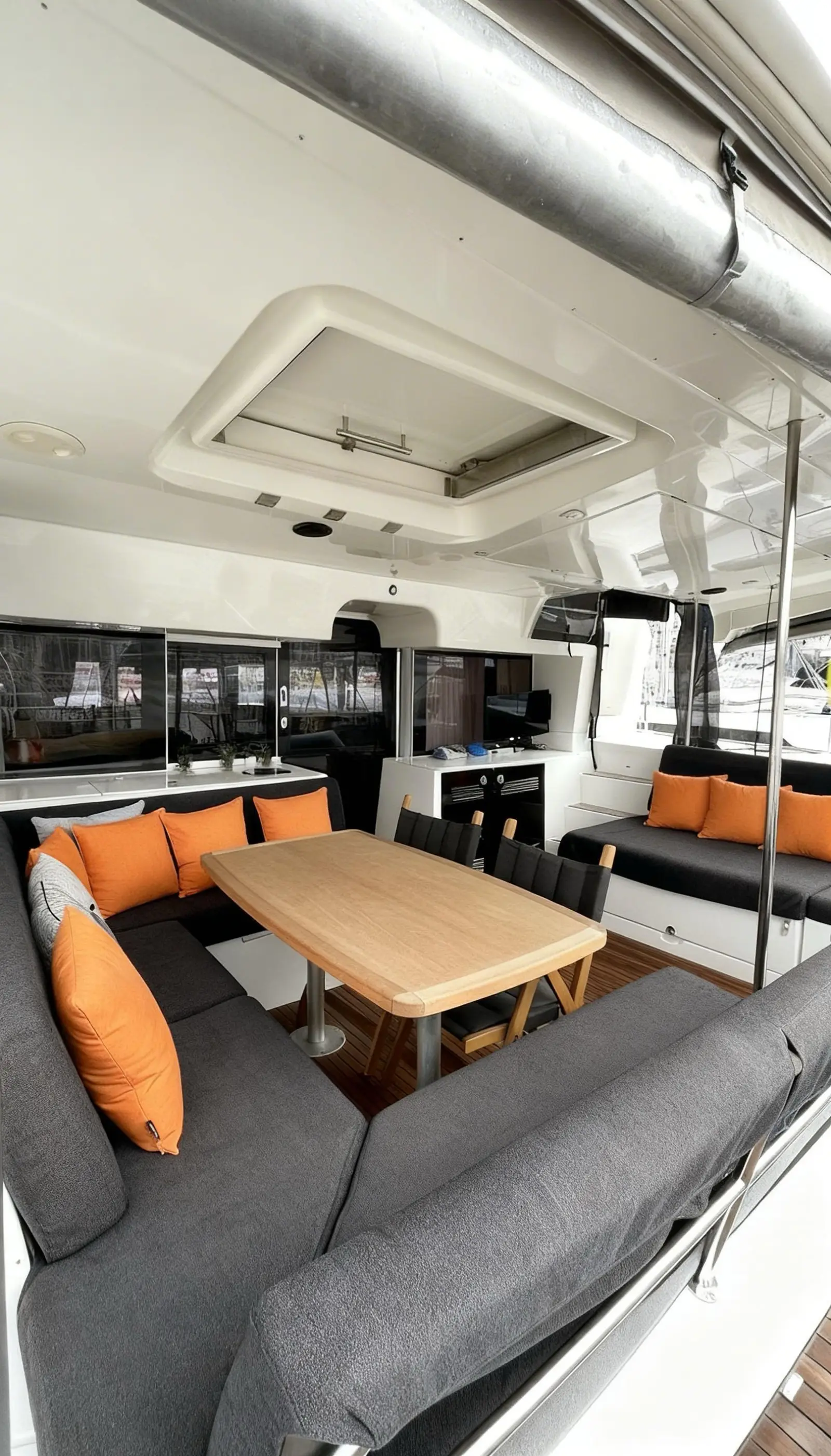 Loft, photograph 6