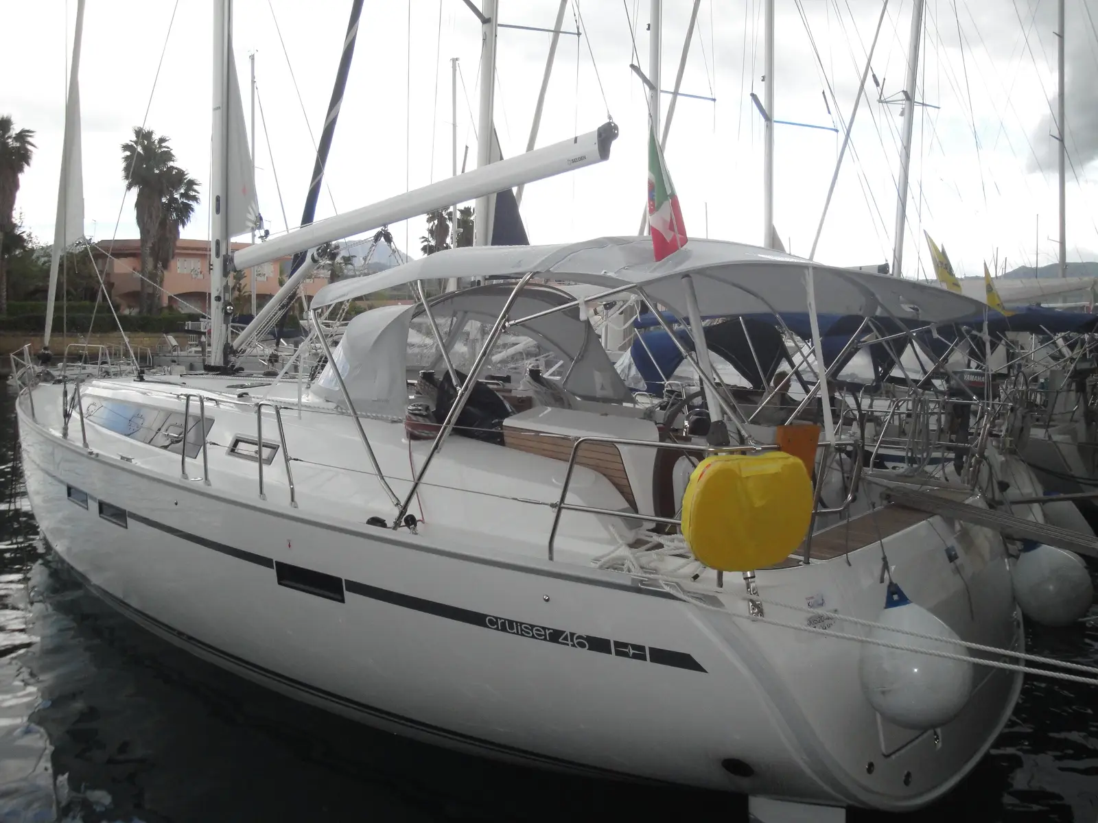 Giulia, Main image