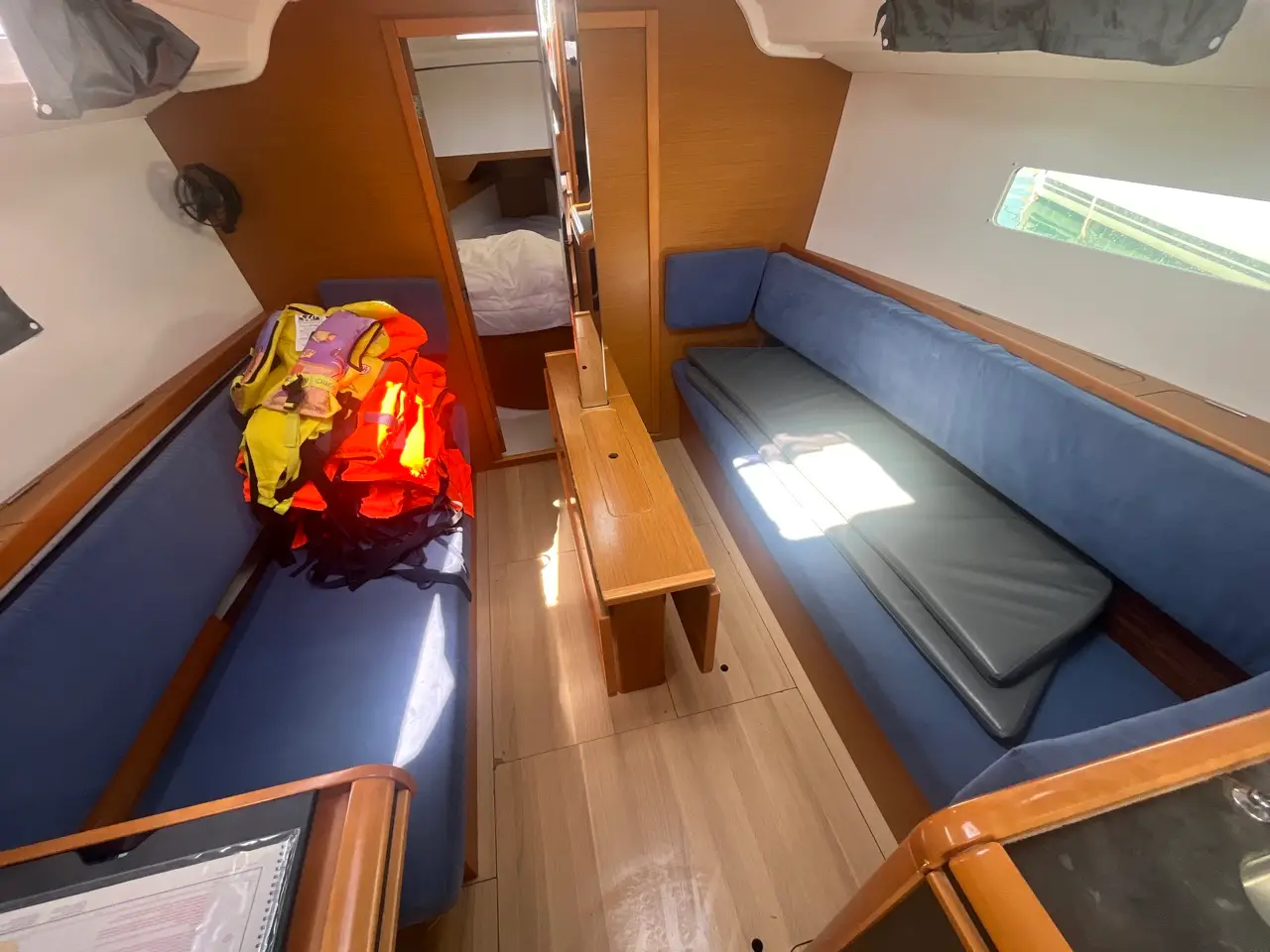 MINI, Interior image