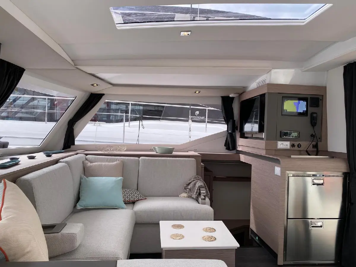 ATLANT, Interior image