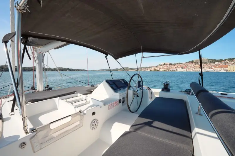 Zuzo 2, Lagoon 450