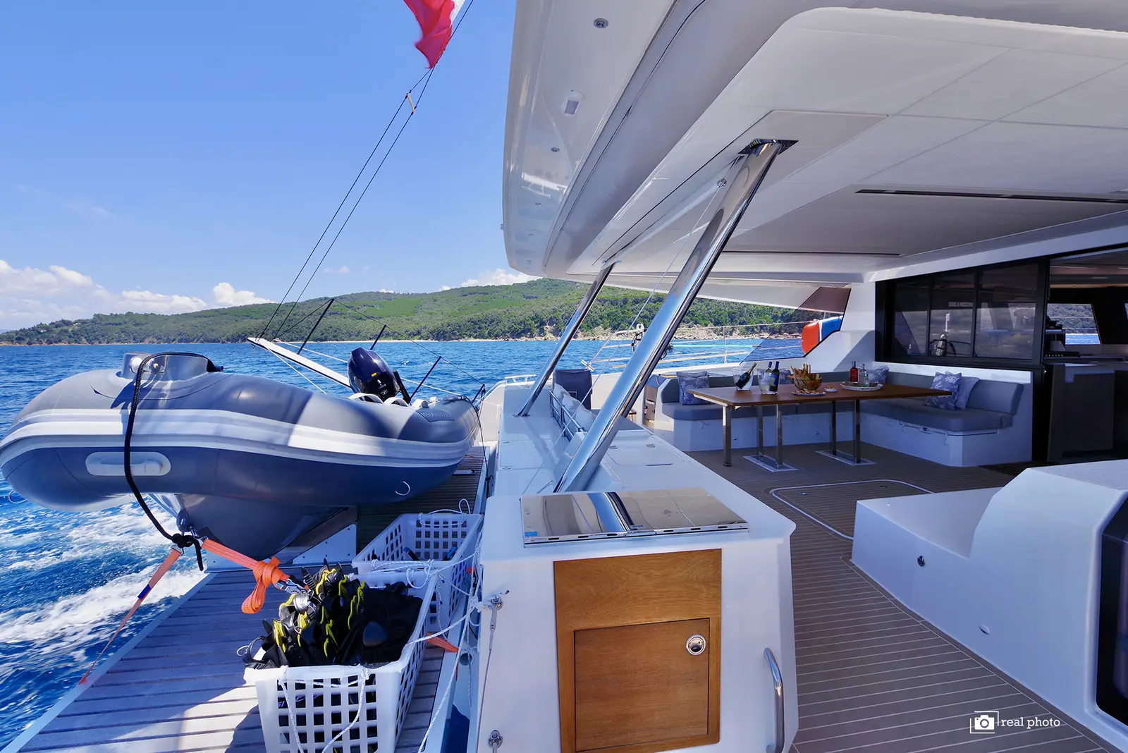 Maurice - Luxury Catamaran, A/C, Generator, Water maker, photograph 12