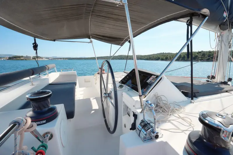 Zuzo 2, Lagoon 450
