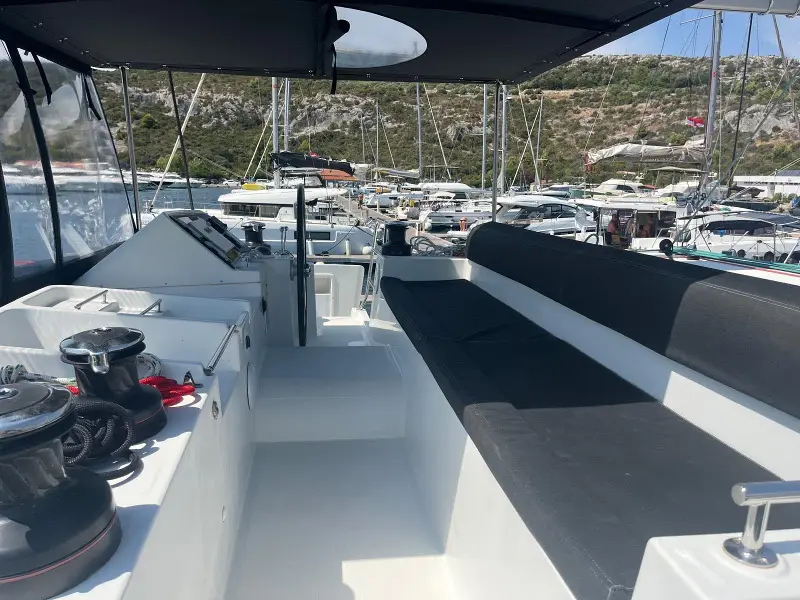 CARIAMA (air condition, generator, water maker, flybridge), photograph 7