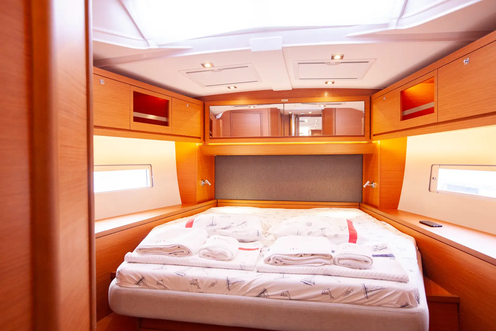 Sarpico, Front Cabin