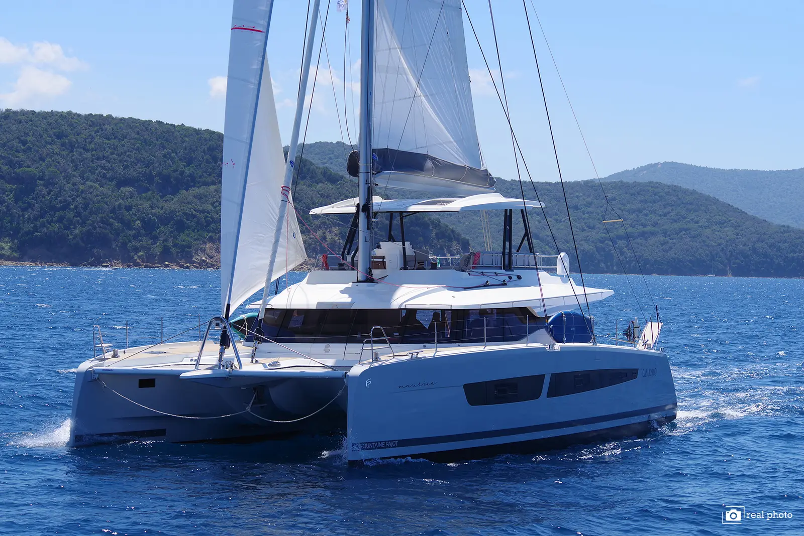 Maurice - Luxury Catamaran, A/C, Generator, Water maker, photograph 3