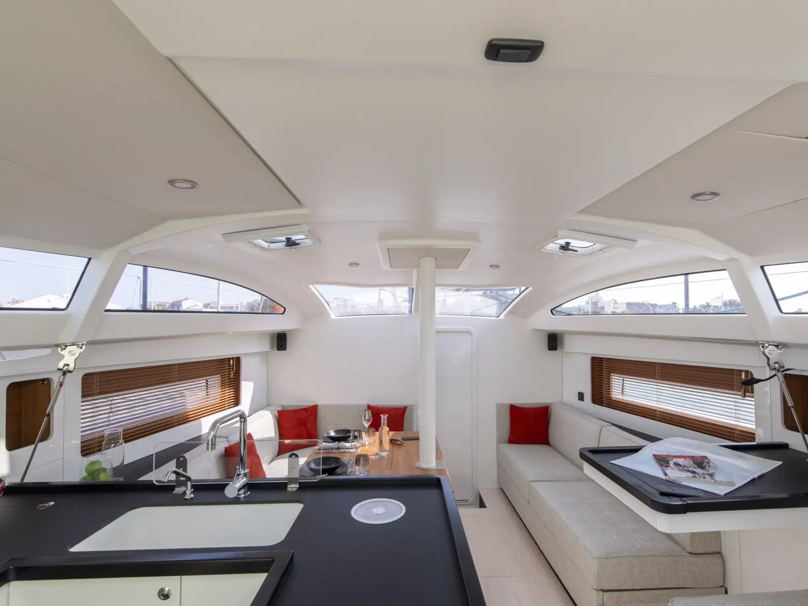 Freeride, Interior image