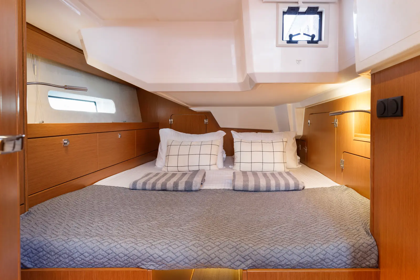 Captain Melianos, photograph 14