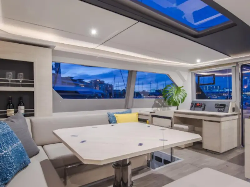 Moorings 5000 Exclusive Plus, Interior image
