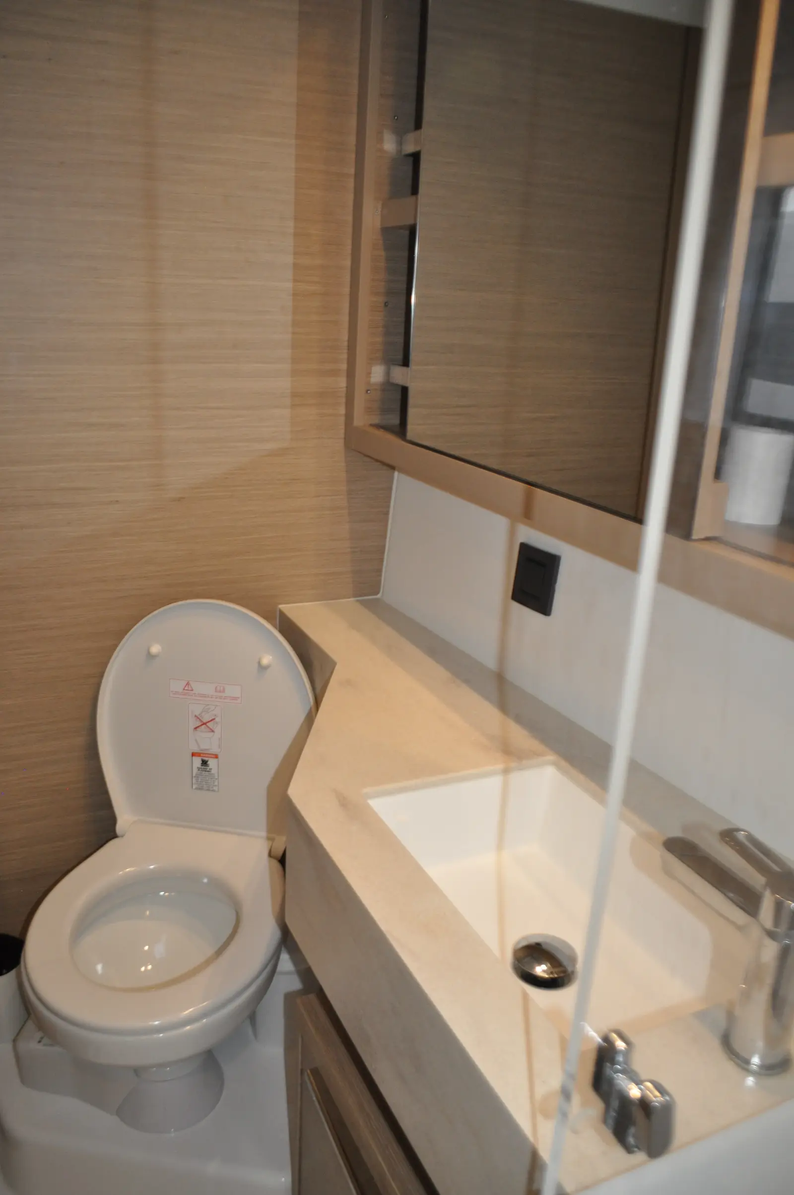 Queen Maro, photograph 2