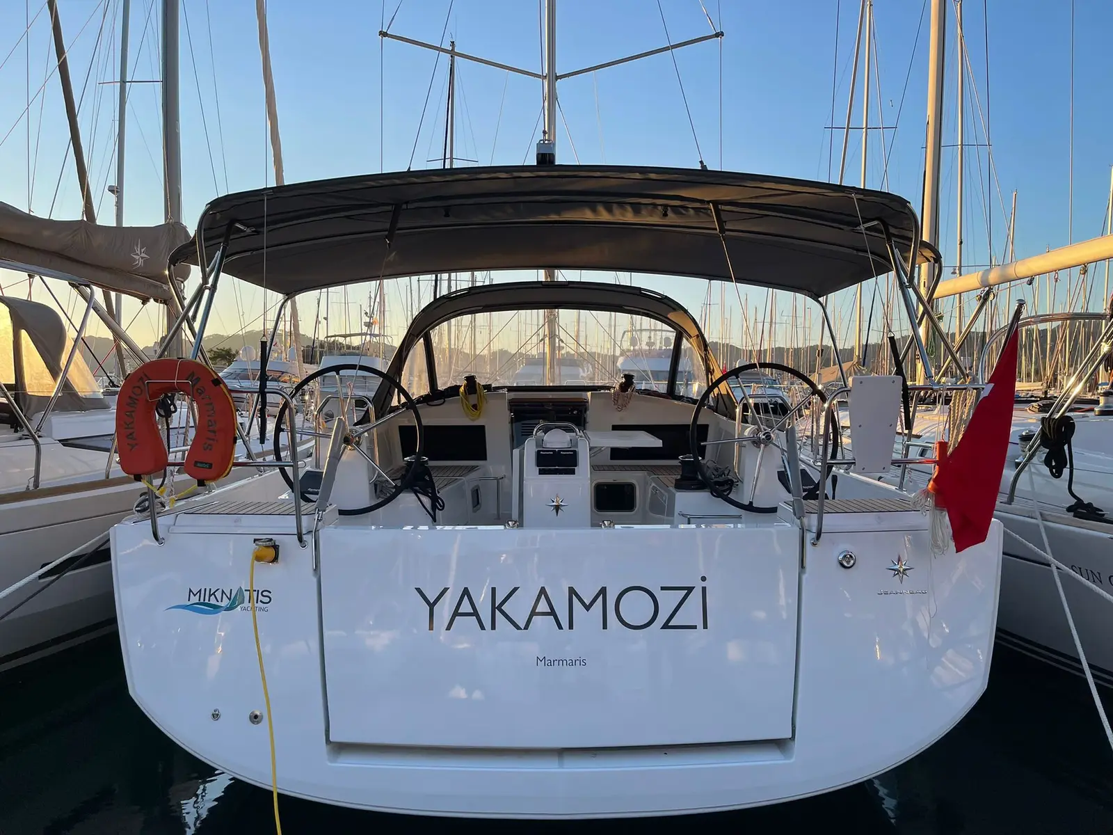 Yakamozi, Main image