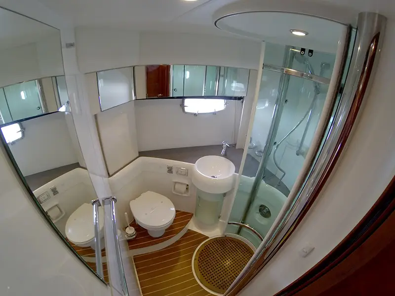 KATRIN, Bathrooom