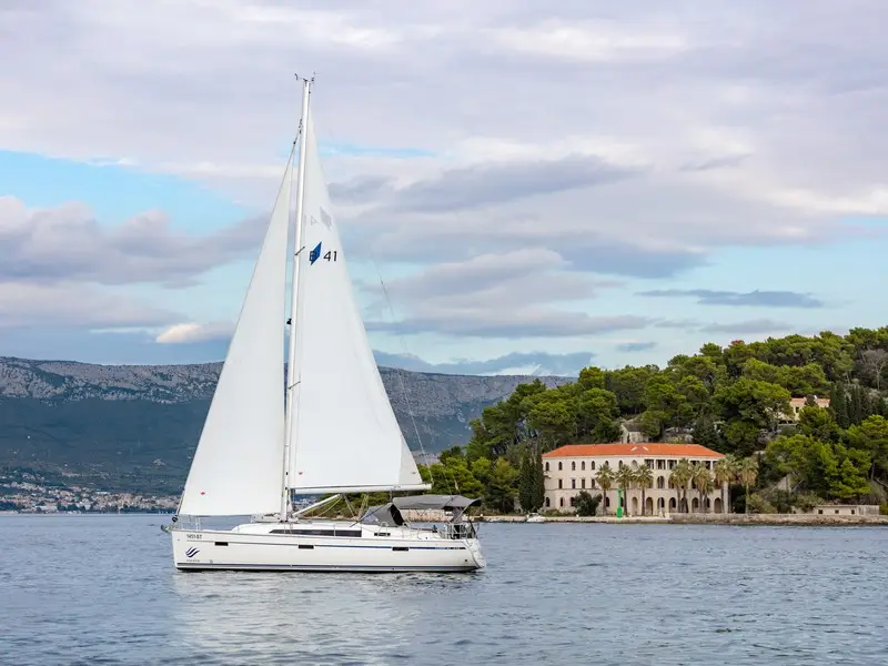 NINA, Bavaria Cruiser 41