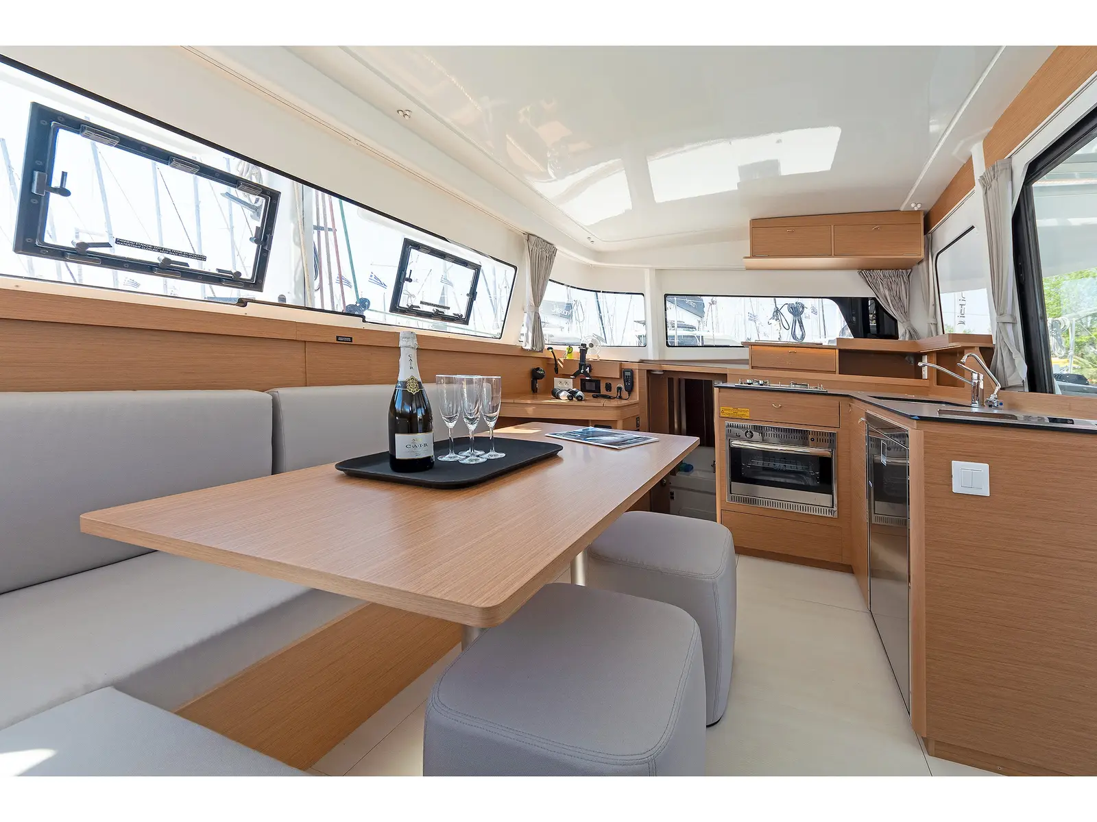 Little Blue Ocean, Interior image