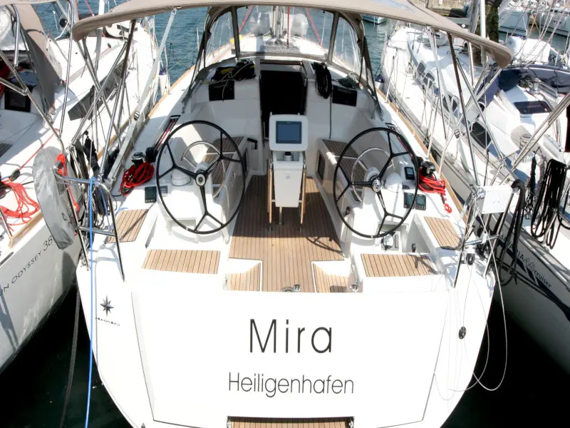 Mira, photograph 7