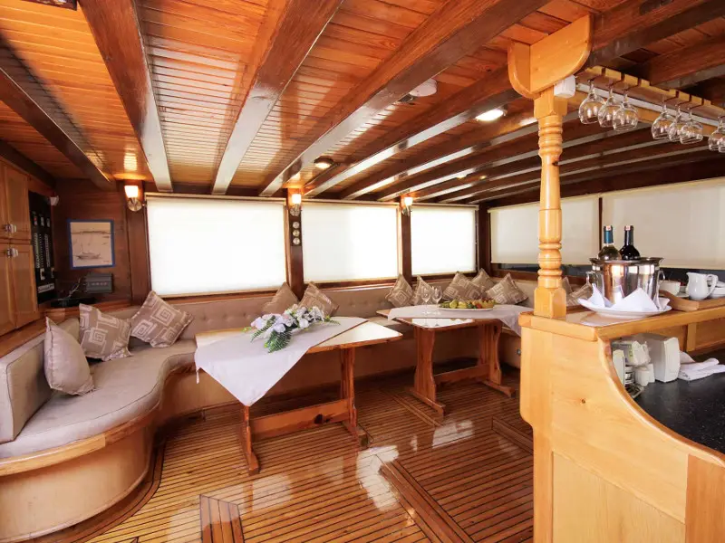 Harmonia, Interior image
