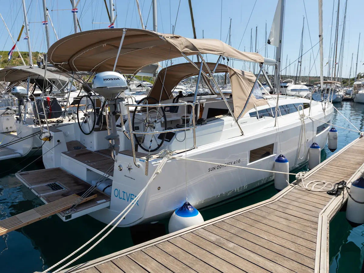 OLIVER new 2025 (air condition, solar panels), Main image