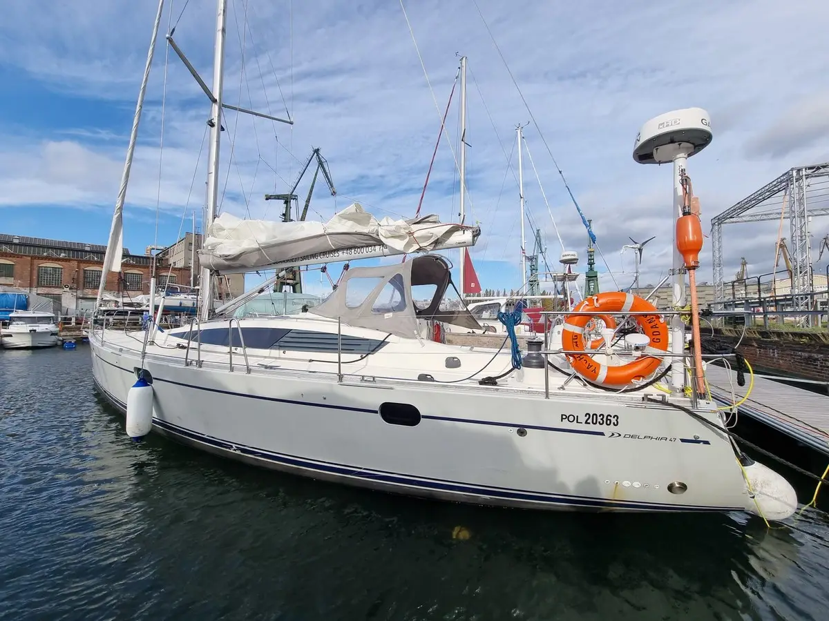 Yachting, Delphia 47