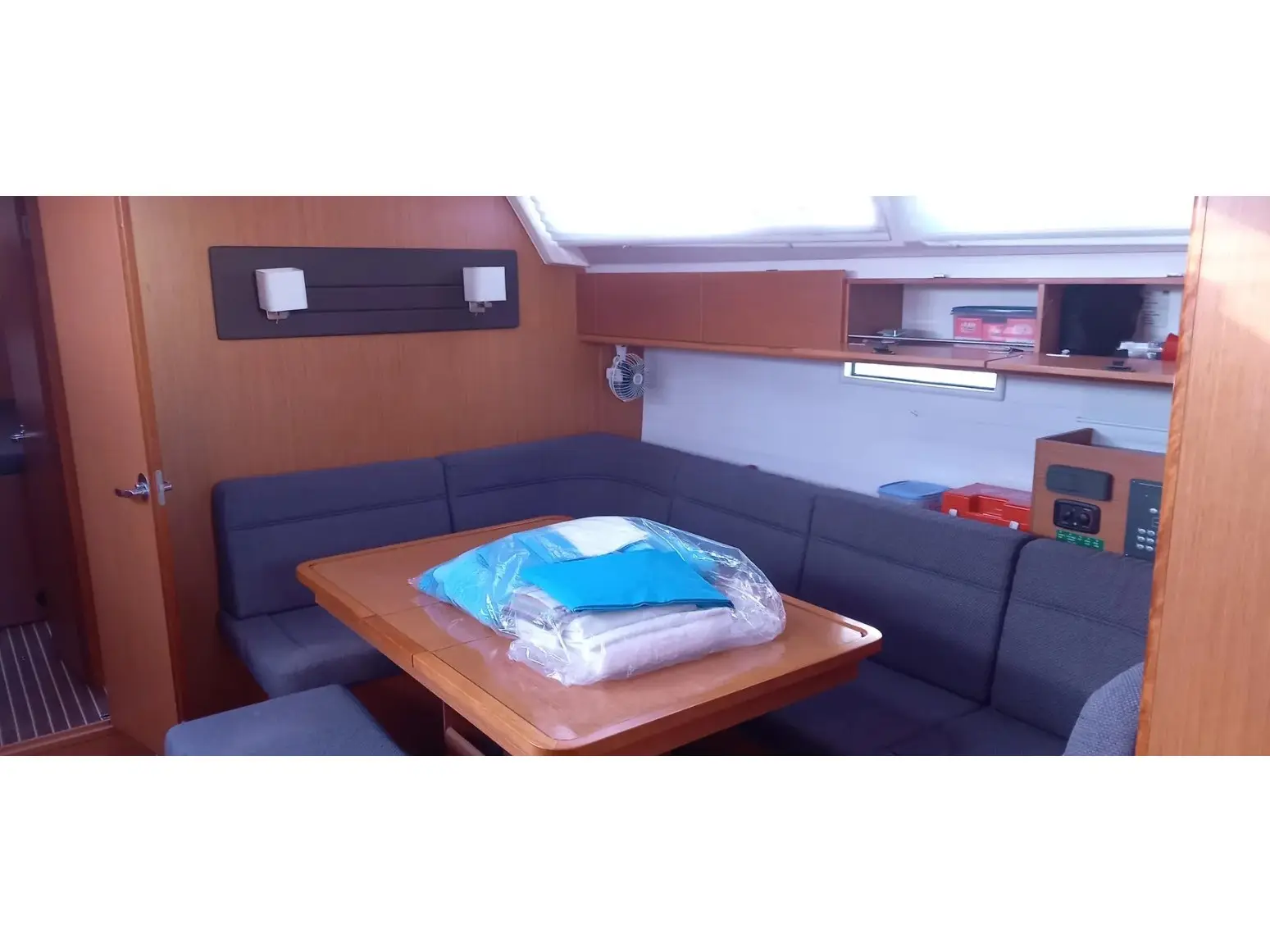 Captain John, Interior image