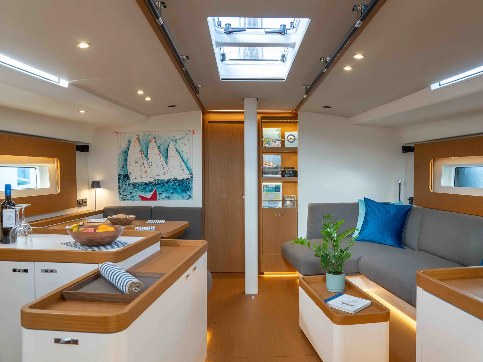 Titanium Star, Interior image