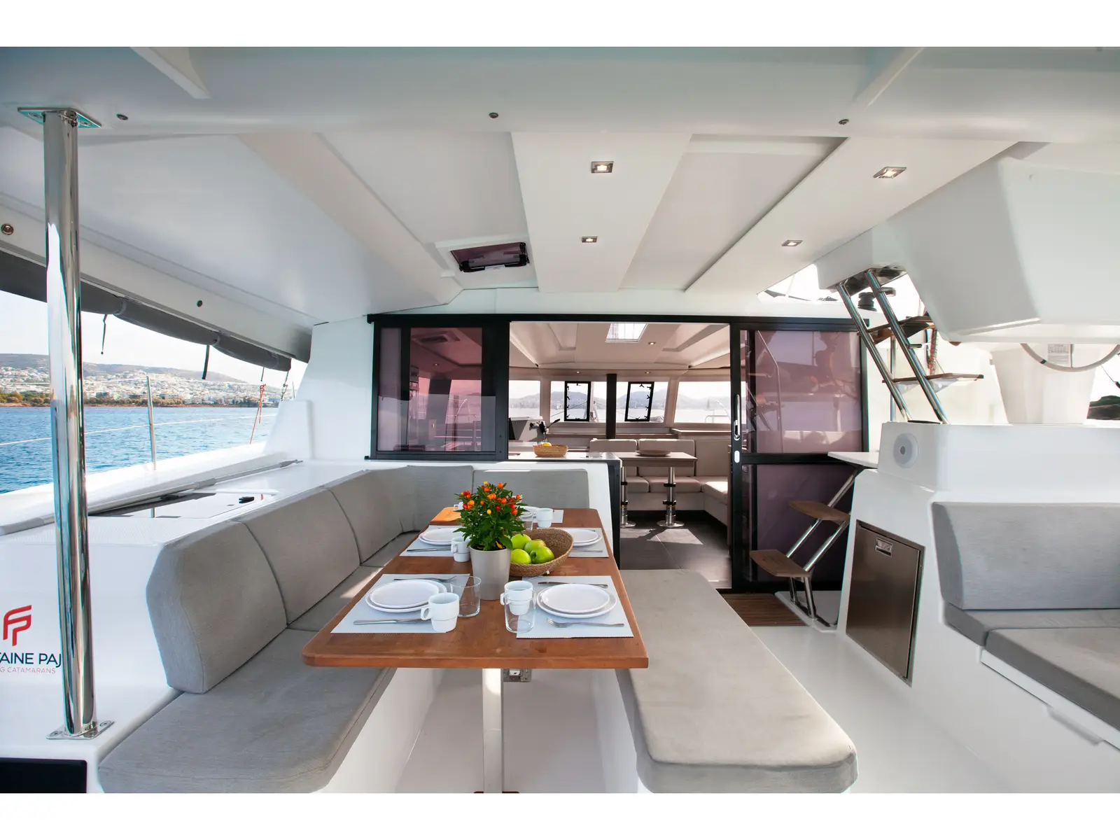 Argo I, Interior image
