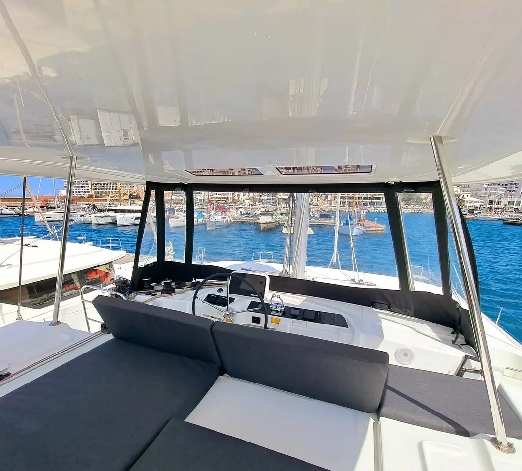 Silver Elli, Cockpit 1