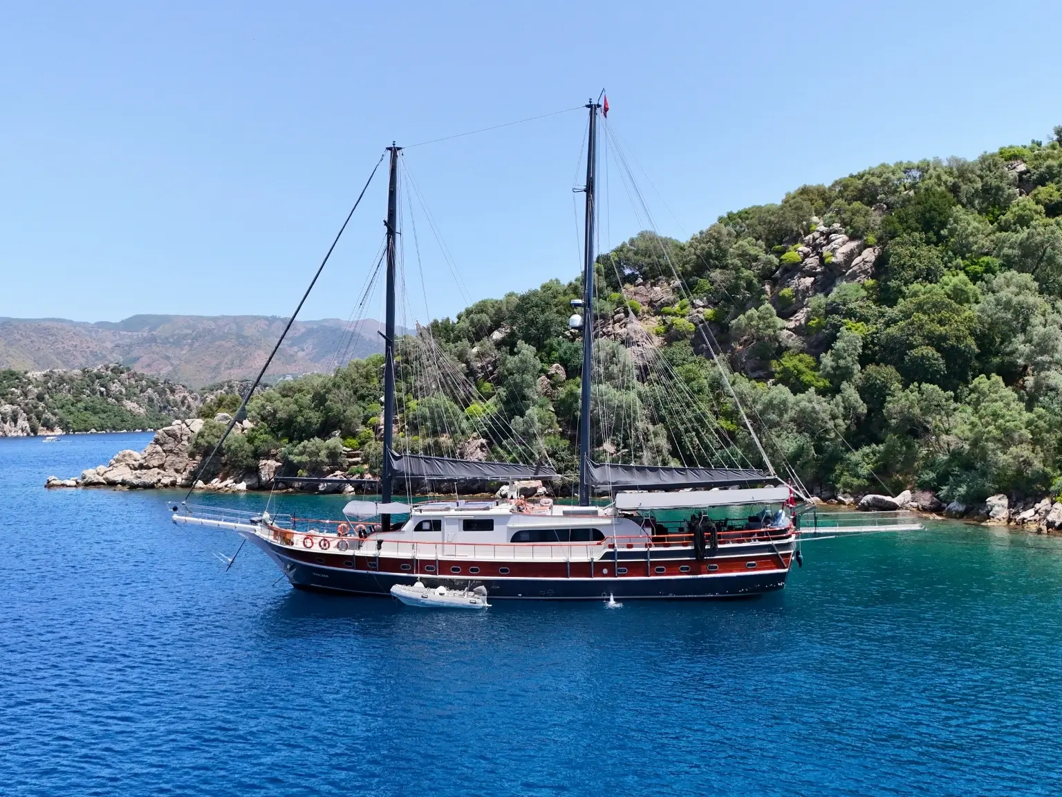 Ugur , Main image