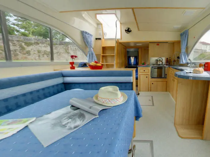 Tango - Comfort 8, Interior image