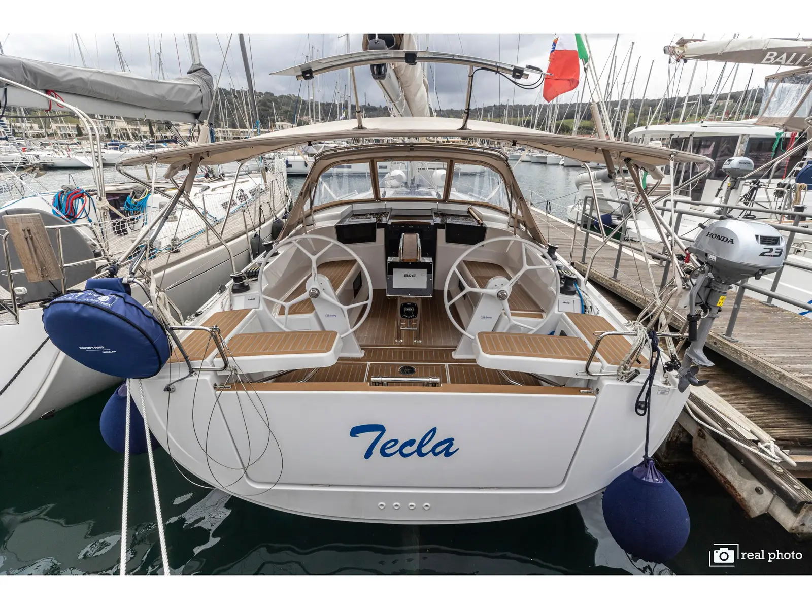 Tecla - Water maker, Solar Panel - BOTH SAILS triradial, Retractabile Bow Trust, Hanse 388