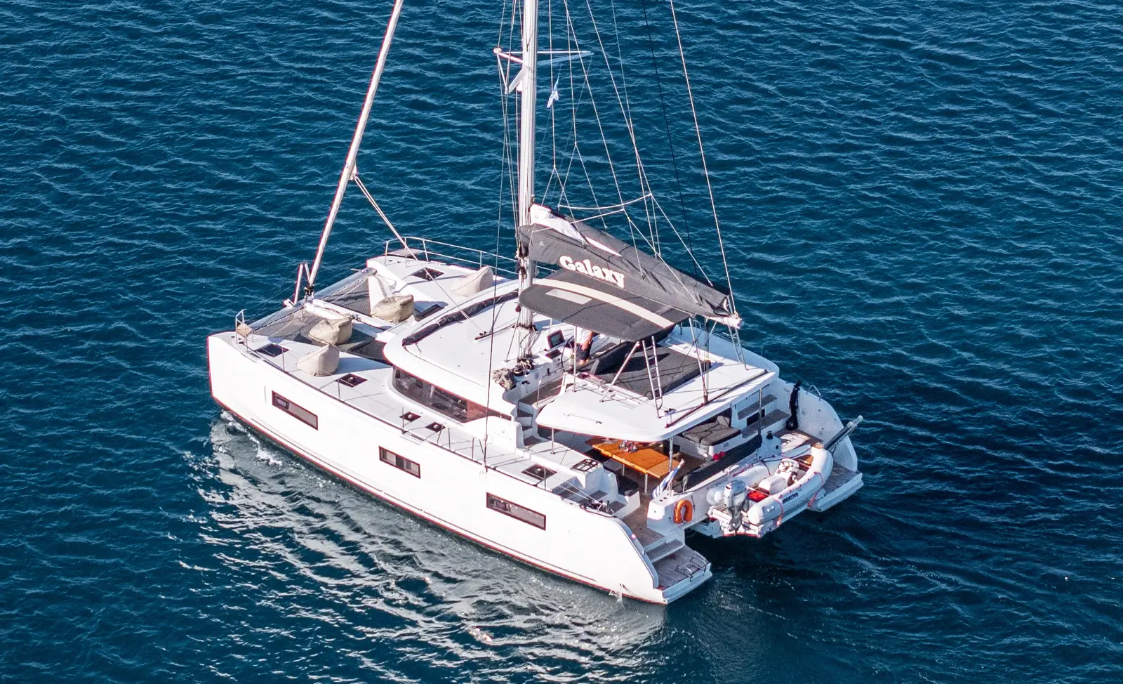 GALAXY (air condition, generator, water maker) _Skippered Only_, photograph 9