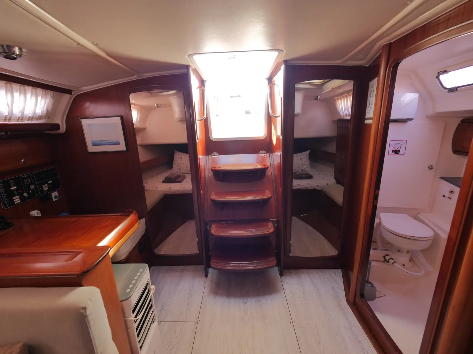 Velero, photograph 7