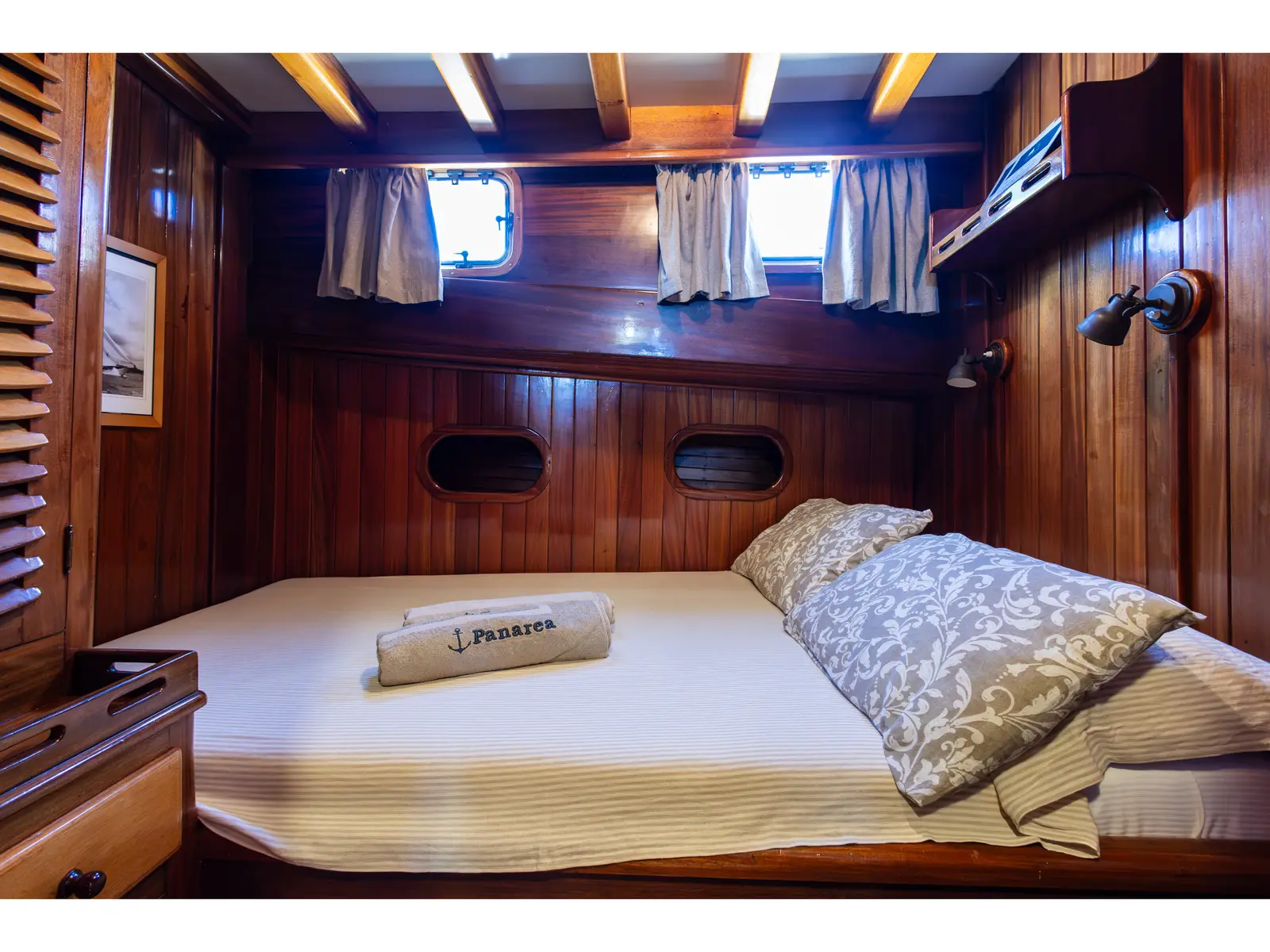 Aeolian Island Cabin 3, Interior image