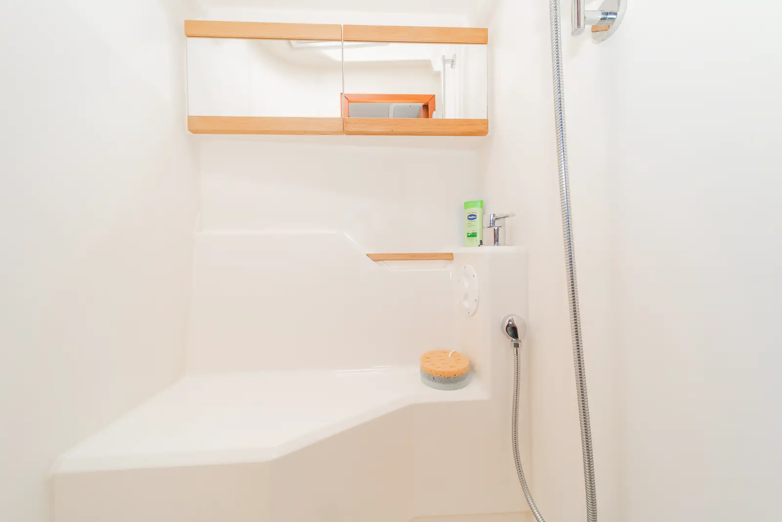 Euphoria, photograph 12