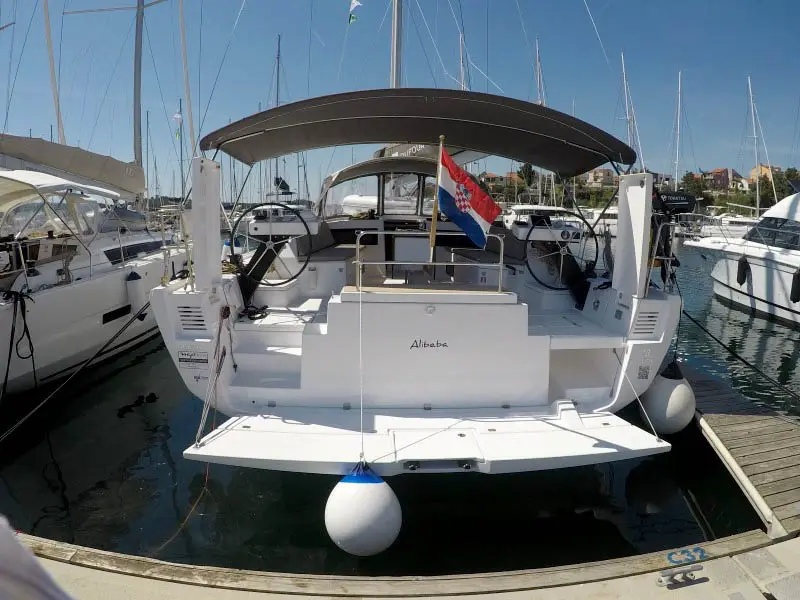Alibaba, Dufour 470