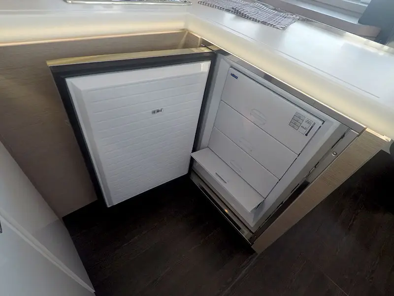 Adriatic Breeze, Fountaine Pajot Aastrea 42