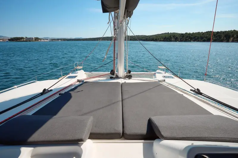 Zuzo 2, Lagoon 450