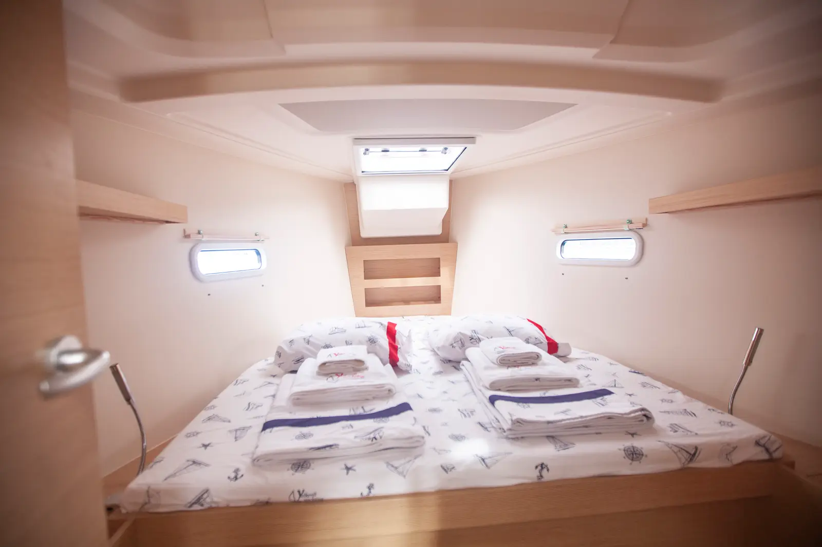 Atlas, Front Cabin