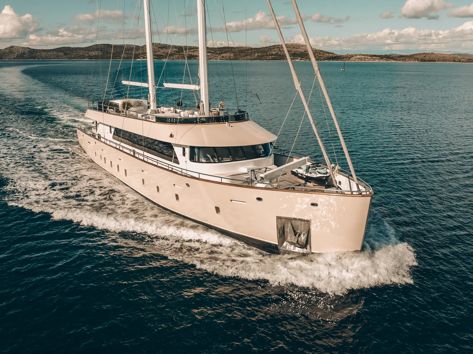 Maxita, Main image
