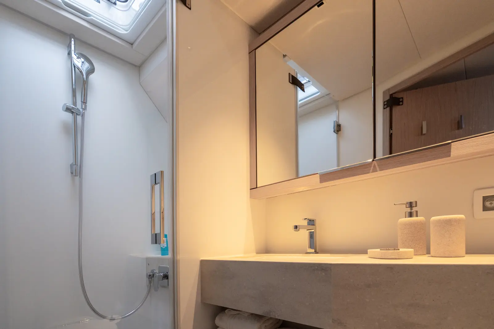 SAILUXE - Gloria, Toilet