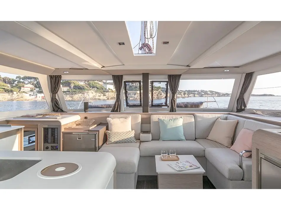 Serenita, Interior image