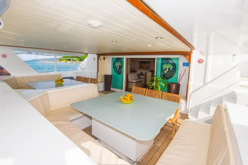 Cabin G11, Outside Area