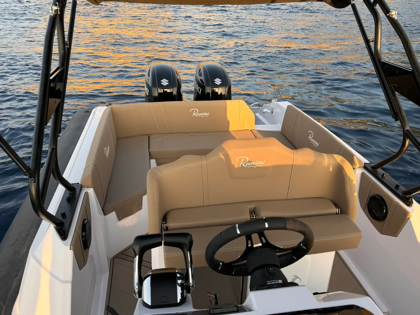 Ranieri Cayman 28.0, photograph 9