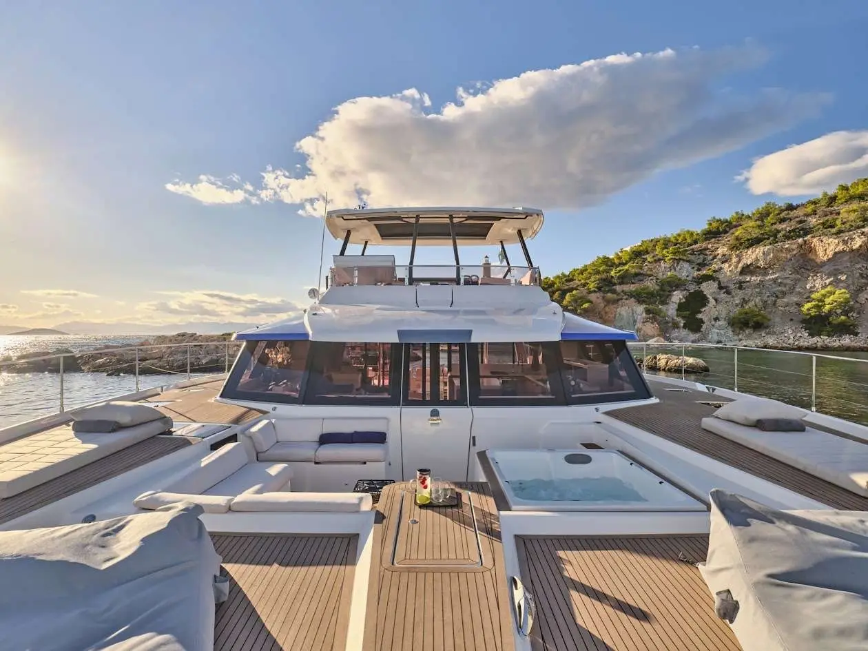 Majesty of Greece, photograph 3