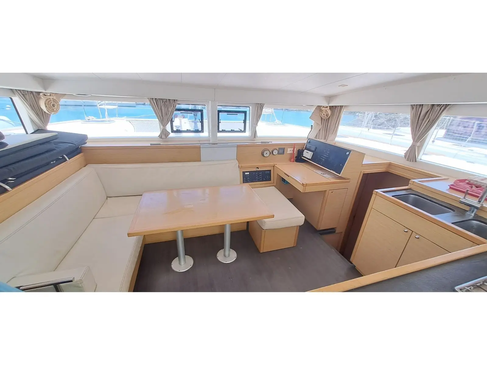 Trixi, Interior image