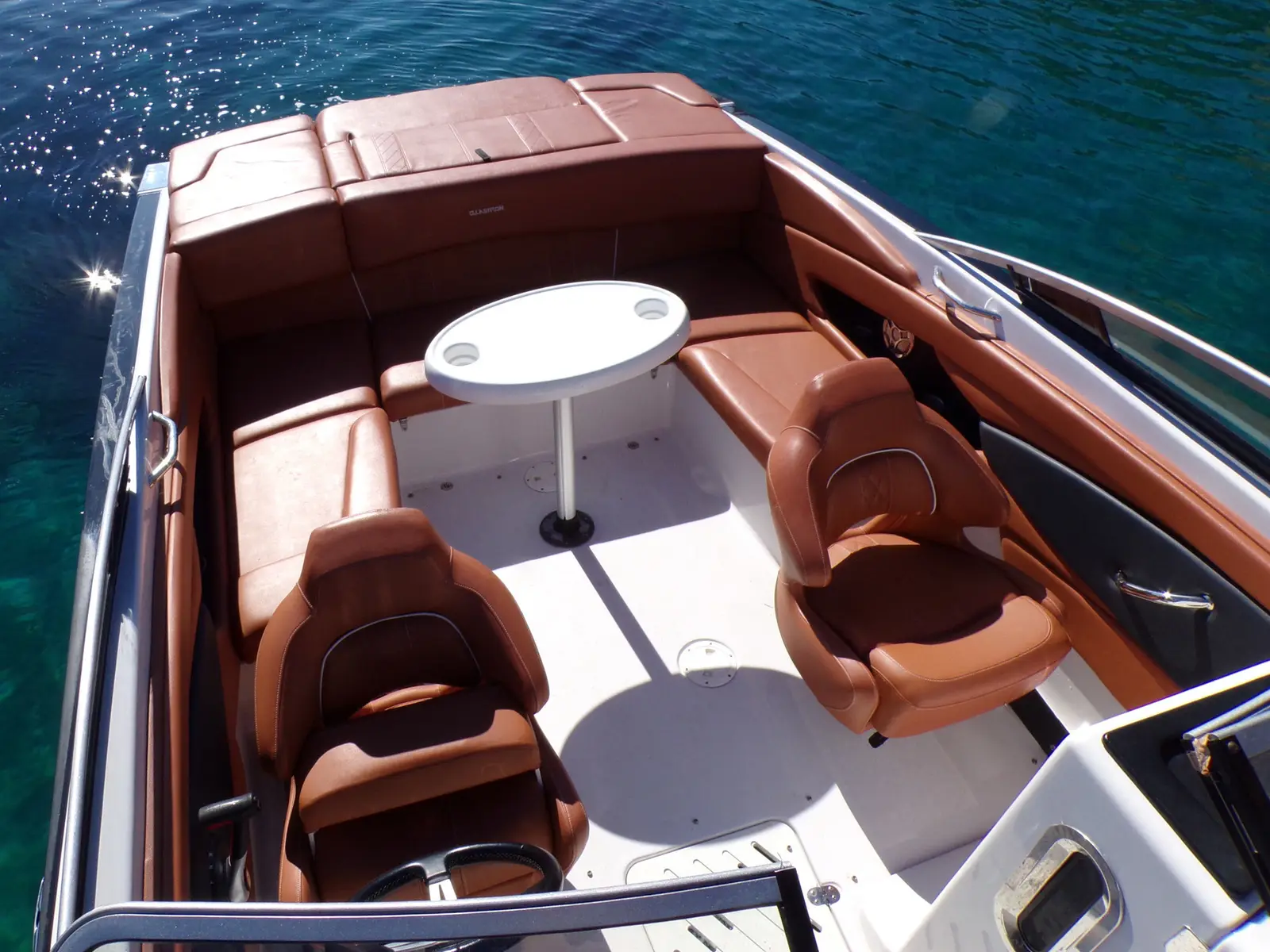 Blue Dream, Interior image