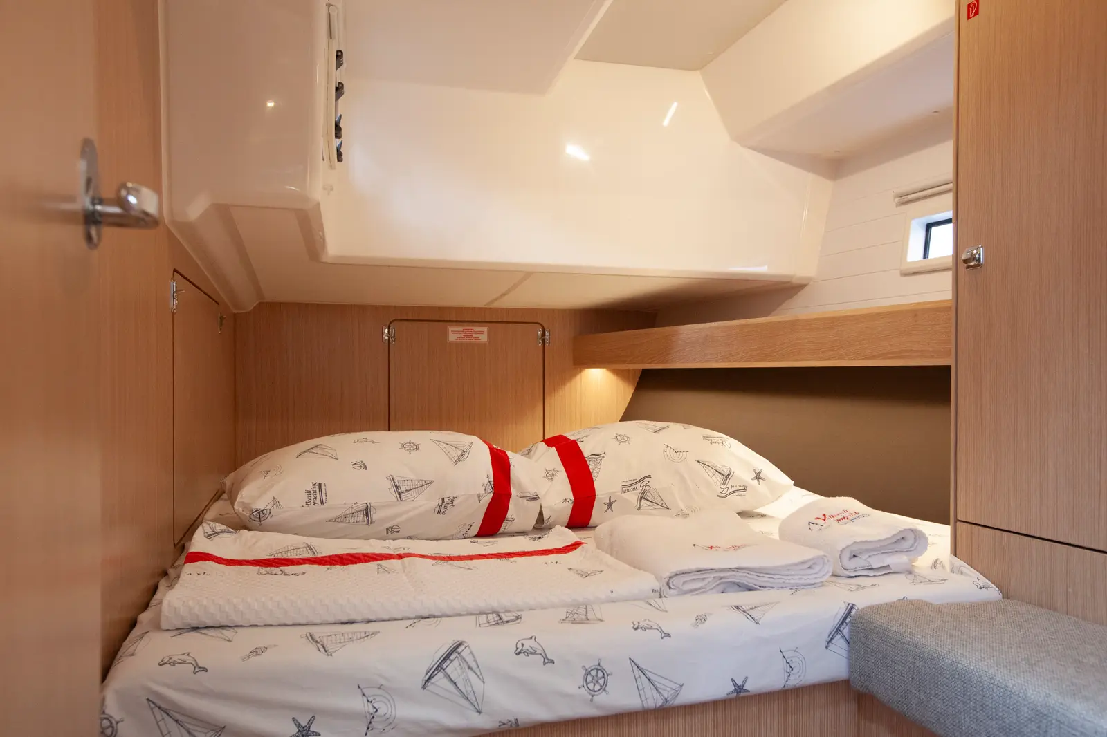 Trex, Aft Cabin (port side)